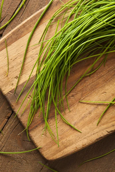 Raw Organic Green Chives — Stock Photo, Image