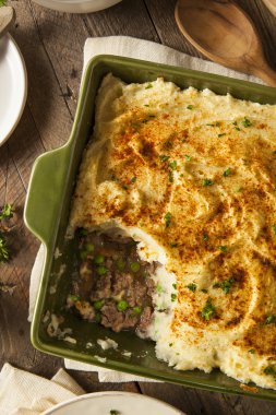 Ev yapımı İrlandalı kıymalı börek