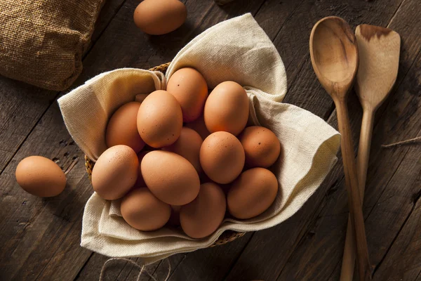 Raw Organic Brown Eggs — Stock Photo, Image