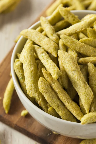 Patatas fritas de guisante orgánicas saludables —  Fotos de Stock