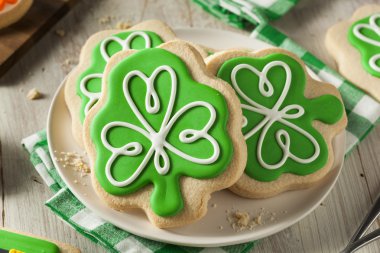 Yeşil yonca St Patricks Günü kurabiye