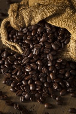 Organik Kuru kavrulmuş kahve çekirdekleri