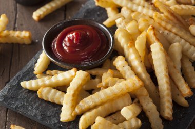 Sağlıksız pişmiş istasyonlu Krinkıl patates kızartması