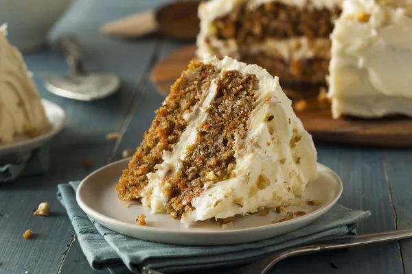 Gesunder hausgemachter Karottenkuchen — Stockfoto