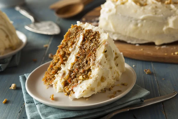 Gesunder hausgemachter Karottenkuchen — Stockfoto