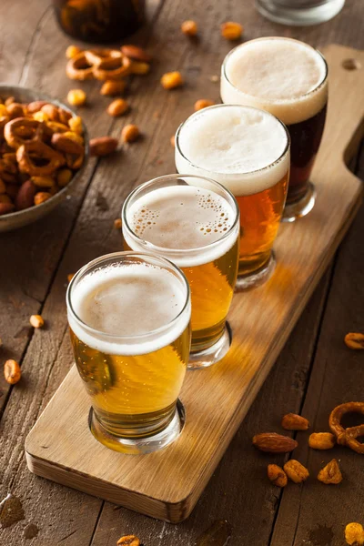 Rozmanité piva v letu — Stock fotografie