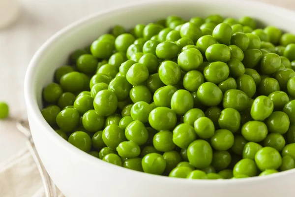 Organic Steamed Fresh Green Peas — Stock Photo, Image