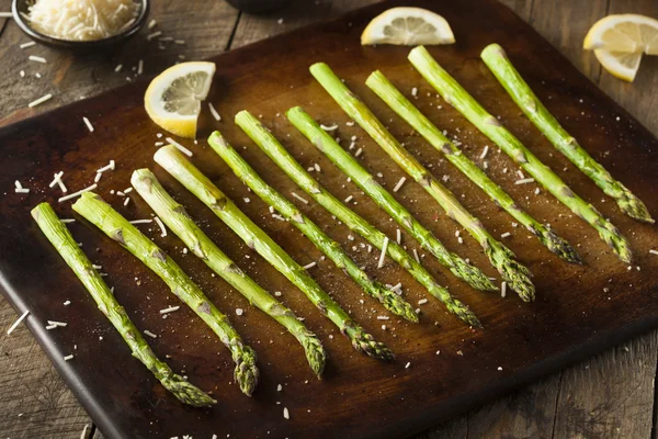 Domowe gotowane szparagi zielone — Zdjęcie stockowe