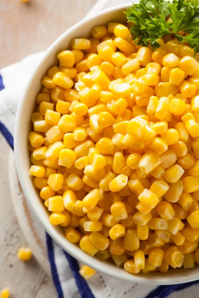 Organic Yellow Steamed Corn — Stock Photo, Image