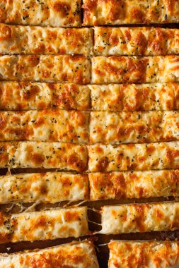 Ev yapımı peynir Breadsticks Marinara ile 