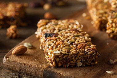 Çiğ Organik Granola Çubukları