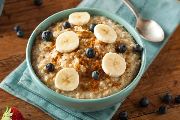 Harina de avena hecha en casa de acero saludable — Foto de Stock