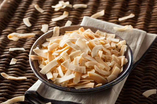 Organické pečené kokosové chipsy — Stock fotografie