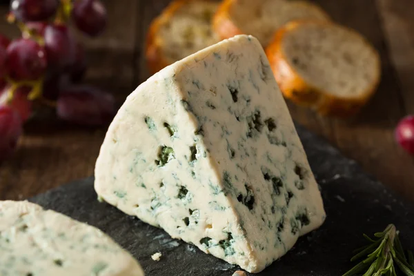 Ekologiczny ser niebieski klina — Zdjęcie stockowe