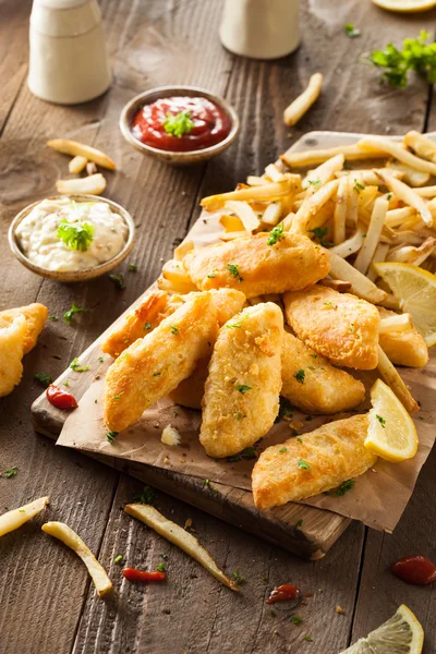 Knusprige Fish and Chips — Stockfoto