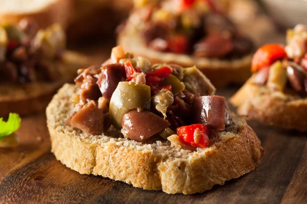 Ev yapımı karışık zeytin Tapenade — Stok fotoğraf