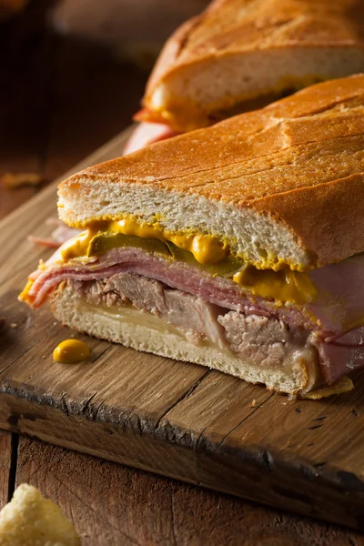 自制的传统古巴三明治 — 图库照片