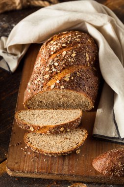 Organik ev yapımı kepekli ekmek