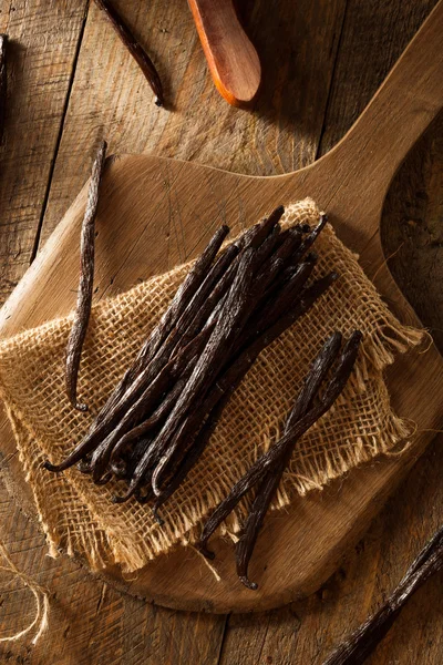 Raw Organic Vanilla Beans — Stock Photo, Image