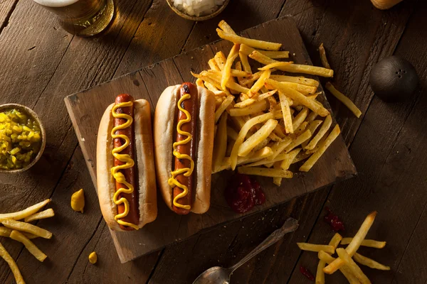 Barbecue Hot Dog alla griglia — Foto Stock