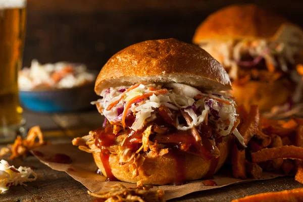 Homemade Pulled Chicken Sandwich — Stock Photo, Image