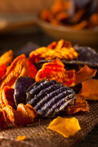 Zdravé bio zeleninové chipsy — Stock fotografie