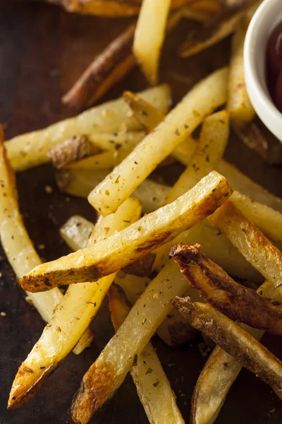 Zelfgemaakte Oven gebakken frietjes — Stockfoto