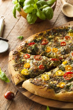 Ev yapımı ızgara Pesto Pizza