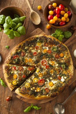 Ev yapımı ızgara Pesto Pizza