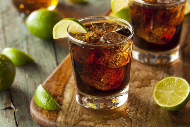 ROM ve Cola Cuba Libre