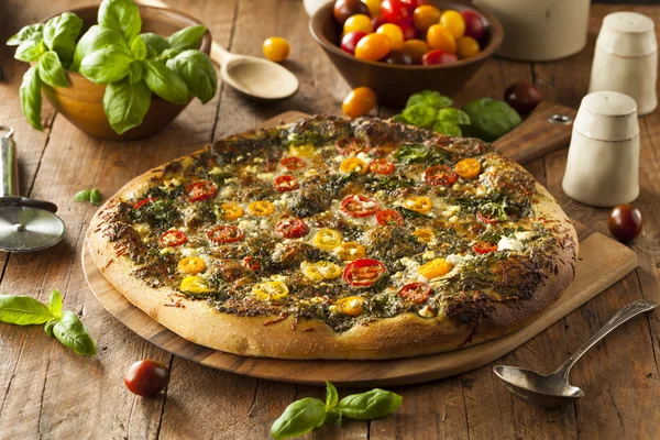 Pesto caseiro grelhado pizza — Fotografia de Stock
