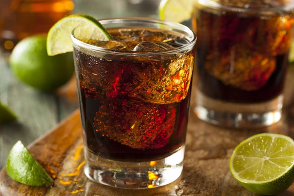 Rum és Cola Cuba Libre — Stock Fotó
