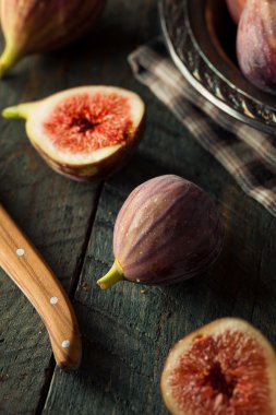 Ham organik kahverengi incir