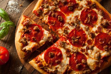 Ev yapımı et Pizza seviyor