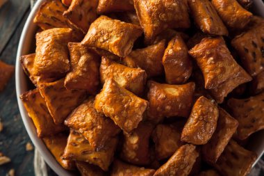 Organik tuzlu fıstık ezmesi simit