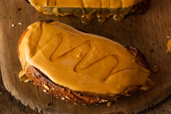 Gourmet-Erdnussbutter und Honig-Toast — Stockfoto