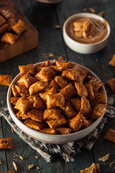 Mantequilla de cacahuete salada orgánica Pretzel —  Fotos de Stock