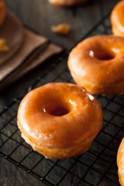 Donuts ev yapımı yuvarlak camlı