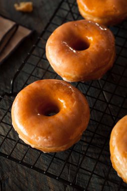 Donuts ev yapımı yuvarlak camlı