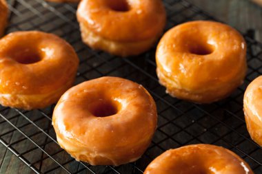 Donuts ev yapımı yuvarlak camlı