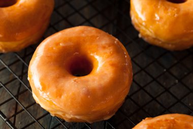 Donuts ev yapımı yuvarlak camlı