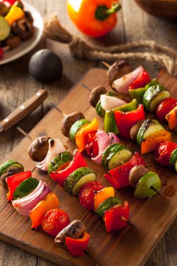 Organik ev yapımı sebze şiş Kababs