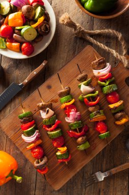 Organik ev yapımı sebze şiş Kababs