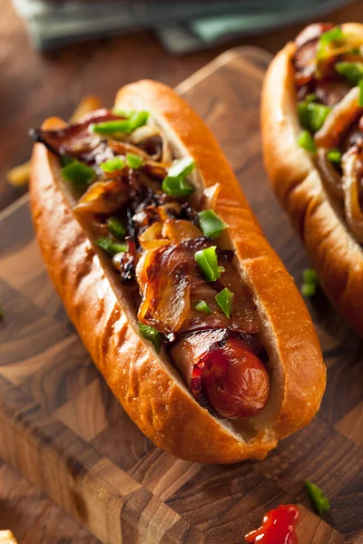 Domowe Boczek zawijany Hot-Dogi — Zdjęcie stockowe