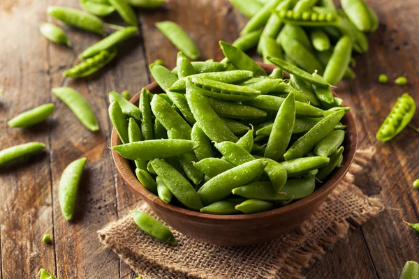 Guisantes de azúcar verde ecológico — Foto de Stock