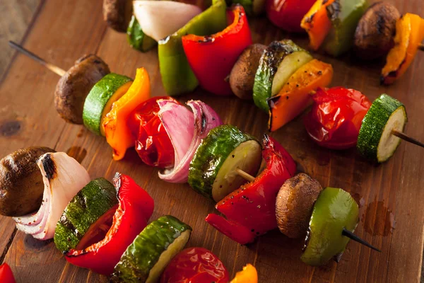 Cabañas vegetales caseras ecológicas Imágenes De Stock Sin Royalties Gratis