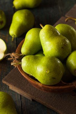 Yeşil organik Bartlett armut
