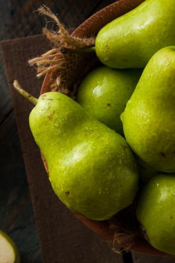 Yeşil organik Bartlett armut