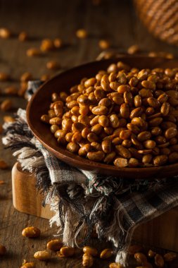 Ev yapımı tuzlu soya fındık