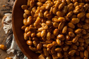 Ev yapımı tuzlu soya fındık